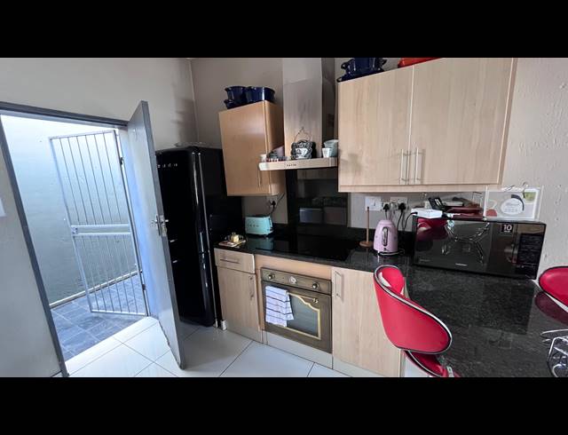 2 bed property to rent in WOODMEAD